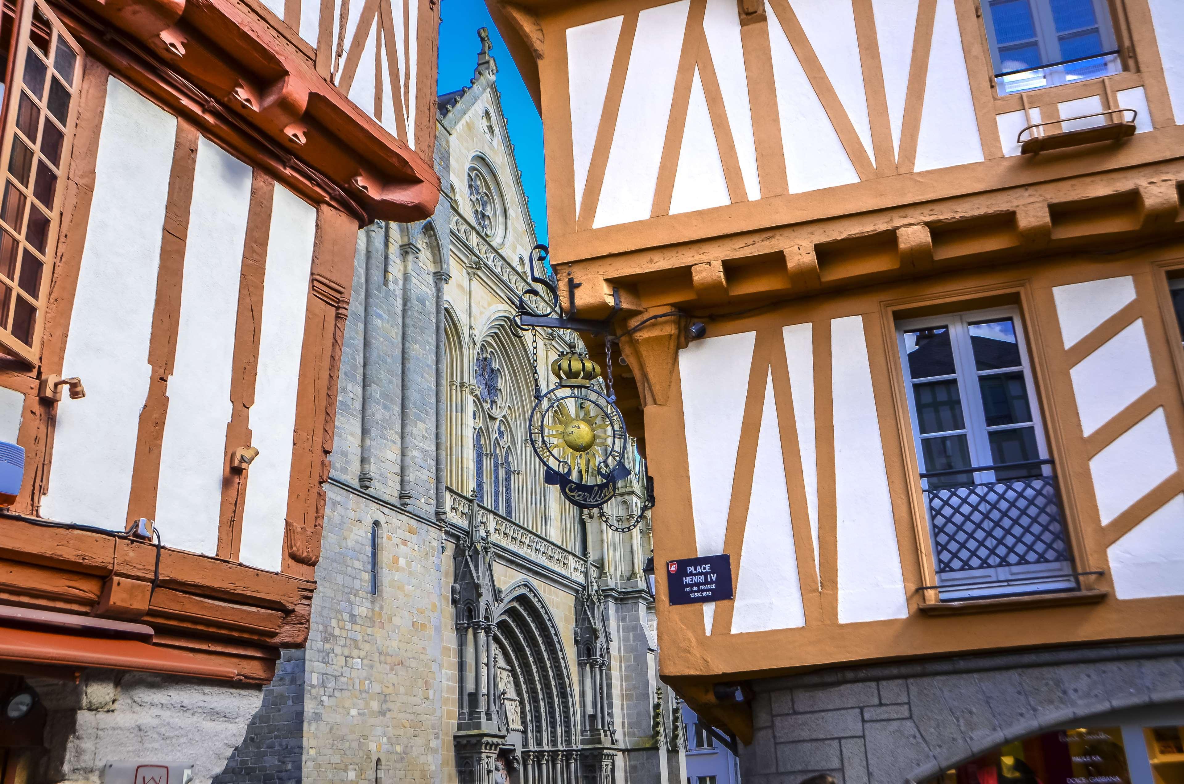 Kyriad Vannes Centre Ville Exteriör bild